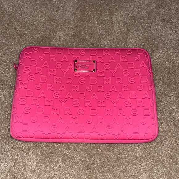 “Marc Jacob’s- Pink Laptop Case” - Picture 2 of 12